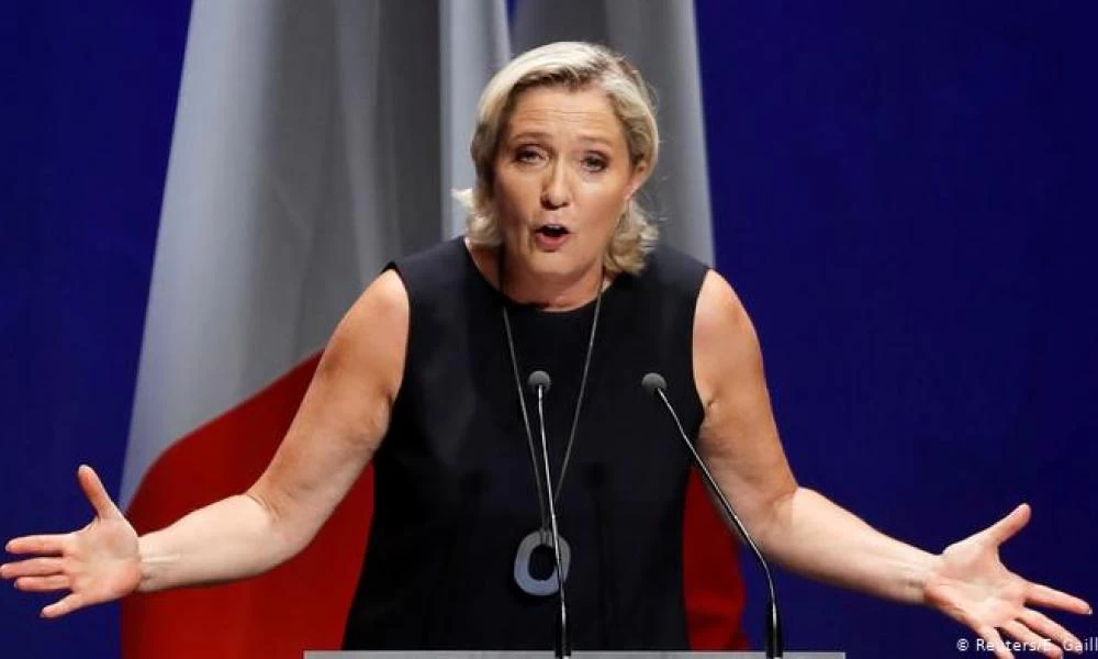 Η Marine Le Pen ζητάει δημοψήφισμα για τη μετανάστευση στη Γαλλία